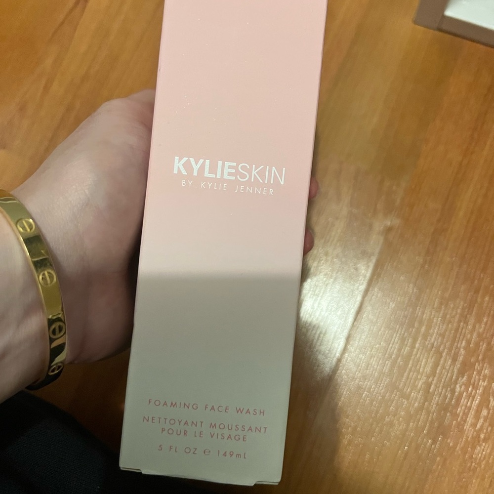 Kylie skin face wash brand new
